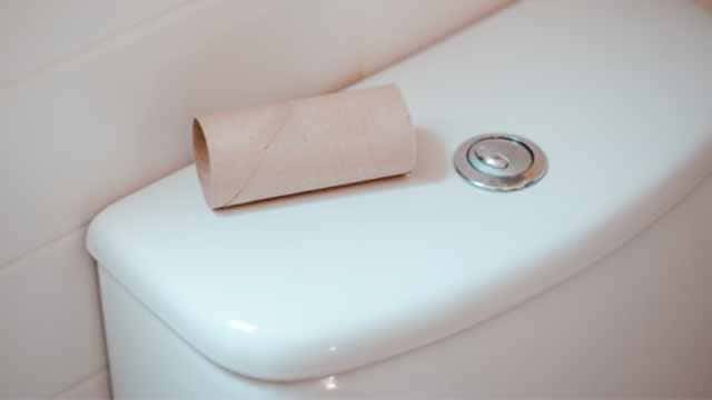 家庭でよくあるタイプの流すボタン