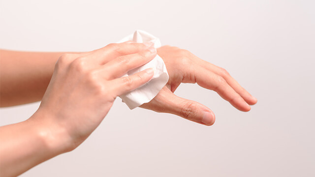 フランス旅行に持って行った方がいいアイテム、ウエットティッシュ